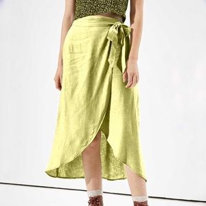 American Eagle Pastel Yellow Tie Wrap Midi Skirt